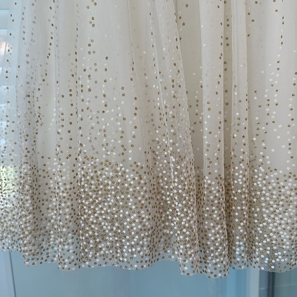 David’s Bridal ivory flower girl dress, size 6 - Picture 2 of 4